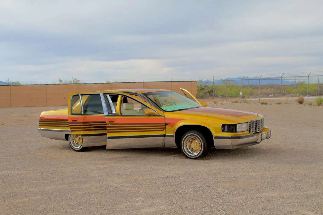 1995 Cadillac Fleetwood - Image 18 of 31
