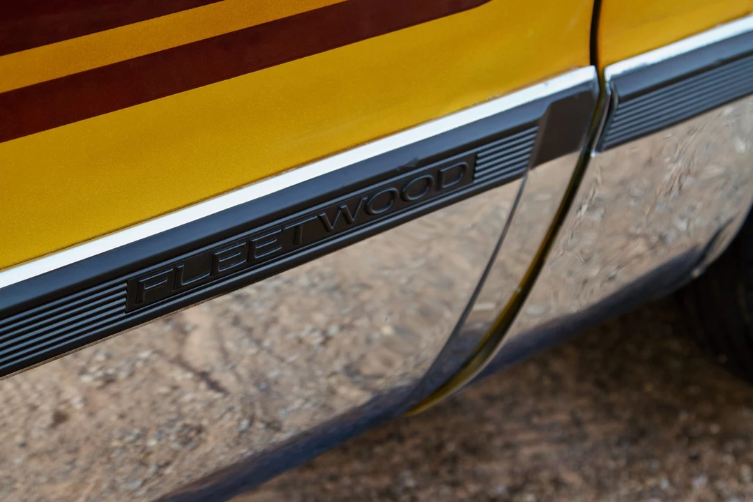 1995 Cadillac Fleetwood - Image 24 of 31