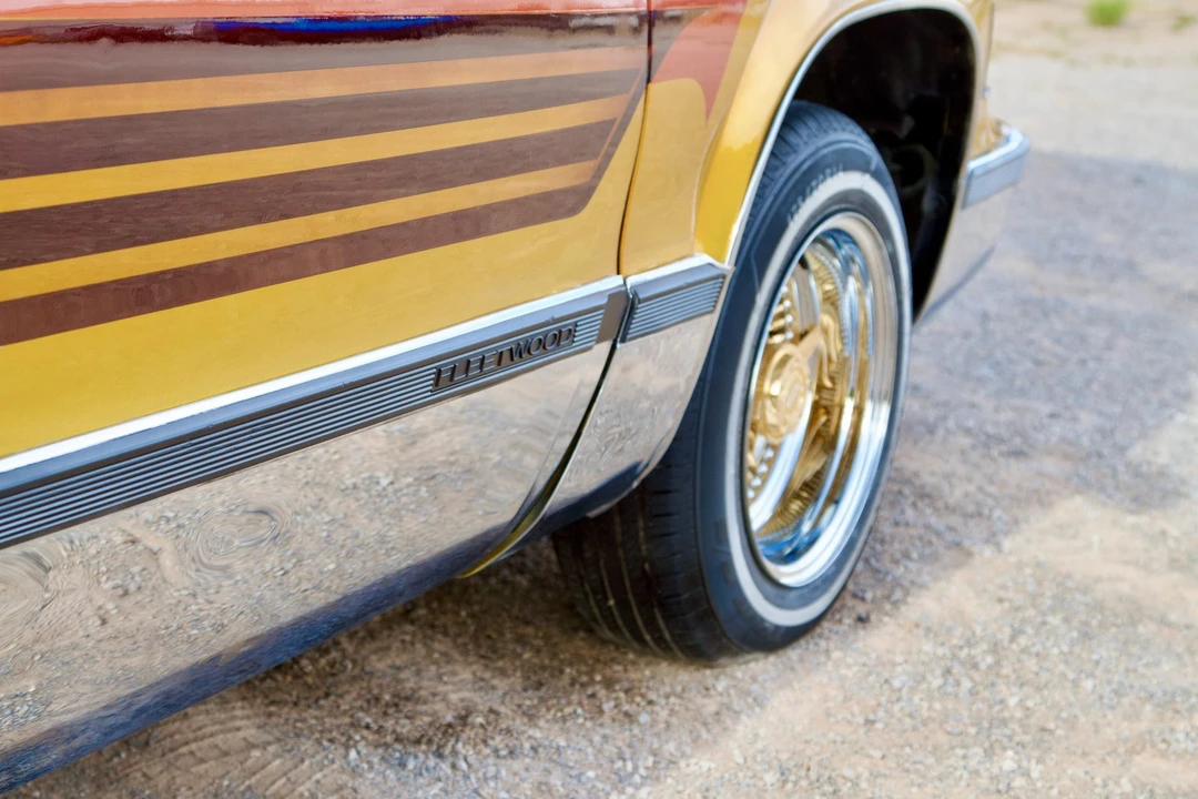 1995 Cadillac Fleetwood - Image 23 of 31