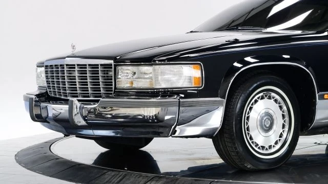 1995 Cadillac Fleetwood - Image 17 of 21