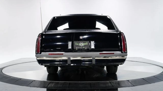1995 Cadillac Fleetwood - Image 5 of 21