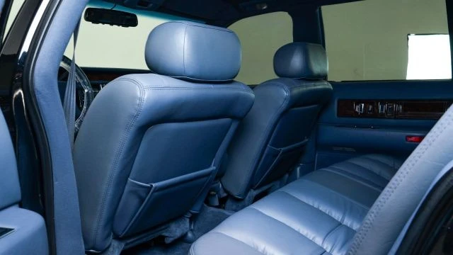 1995 Cadillac Fleetwood - Image 30 of 31