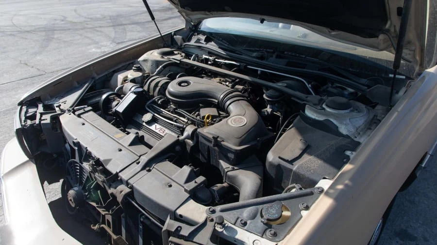 1995 Cadillac DeVille 7th Gen - Image 6 of 12