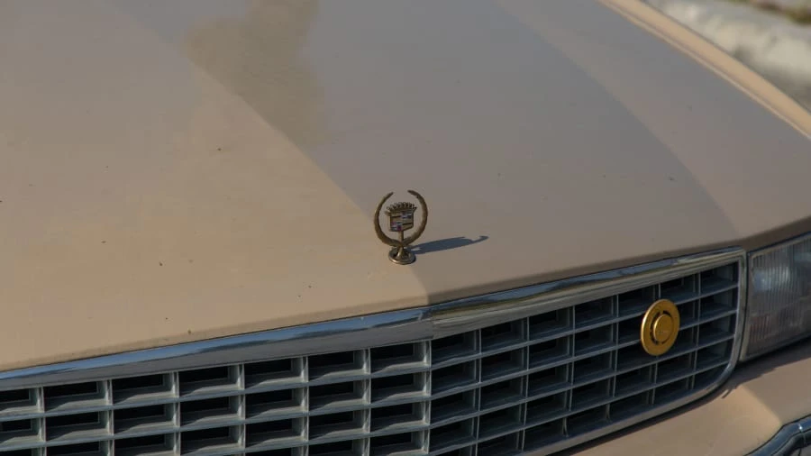 1995 Cadillac DeVille 7th Gen - Image 11 of 12