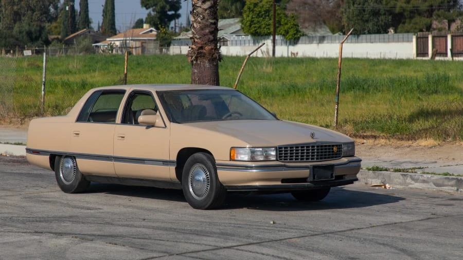 1995 Cadillac DeVille 7th Gen - Image 12 of 12