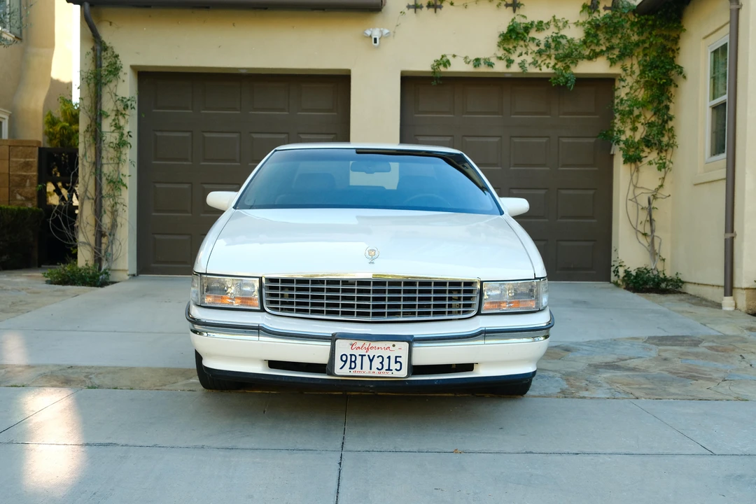 1995 Cadillac DeVille 7th Gen - Image 6 of 31