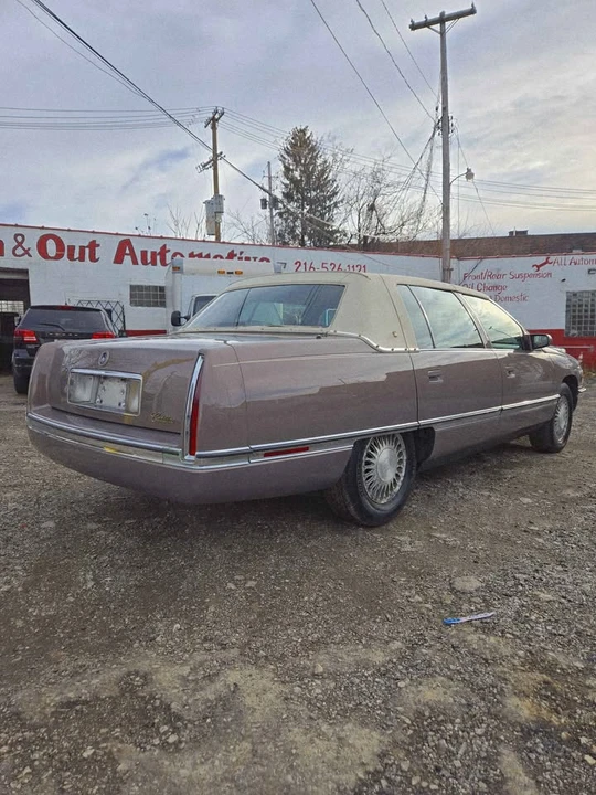 1995 Cadillac DeVille 8th Gen - Image 4 of 7