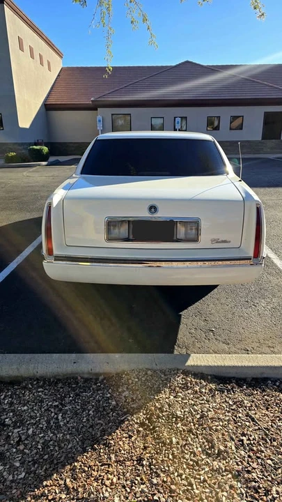 1995 Cadillac DeVille 8th Gen - Image 5 of 13