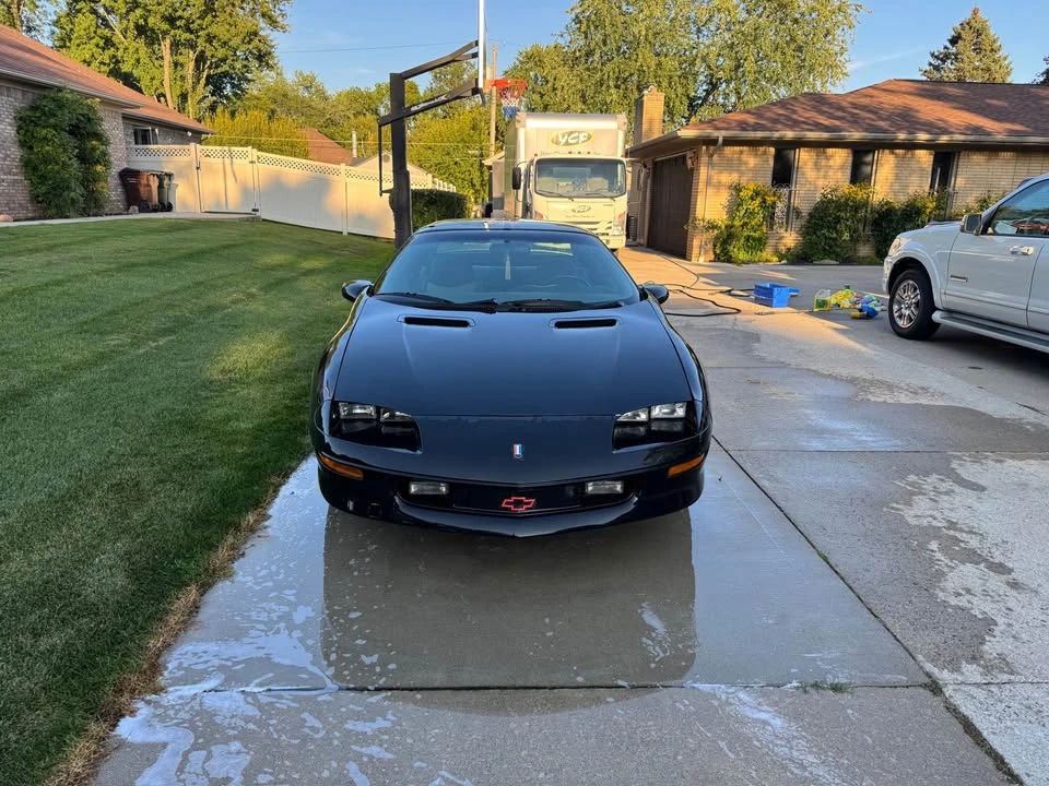1995 Chevrolet Camaro 4th Gen - Image 2 of 10