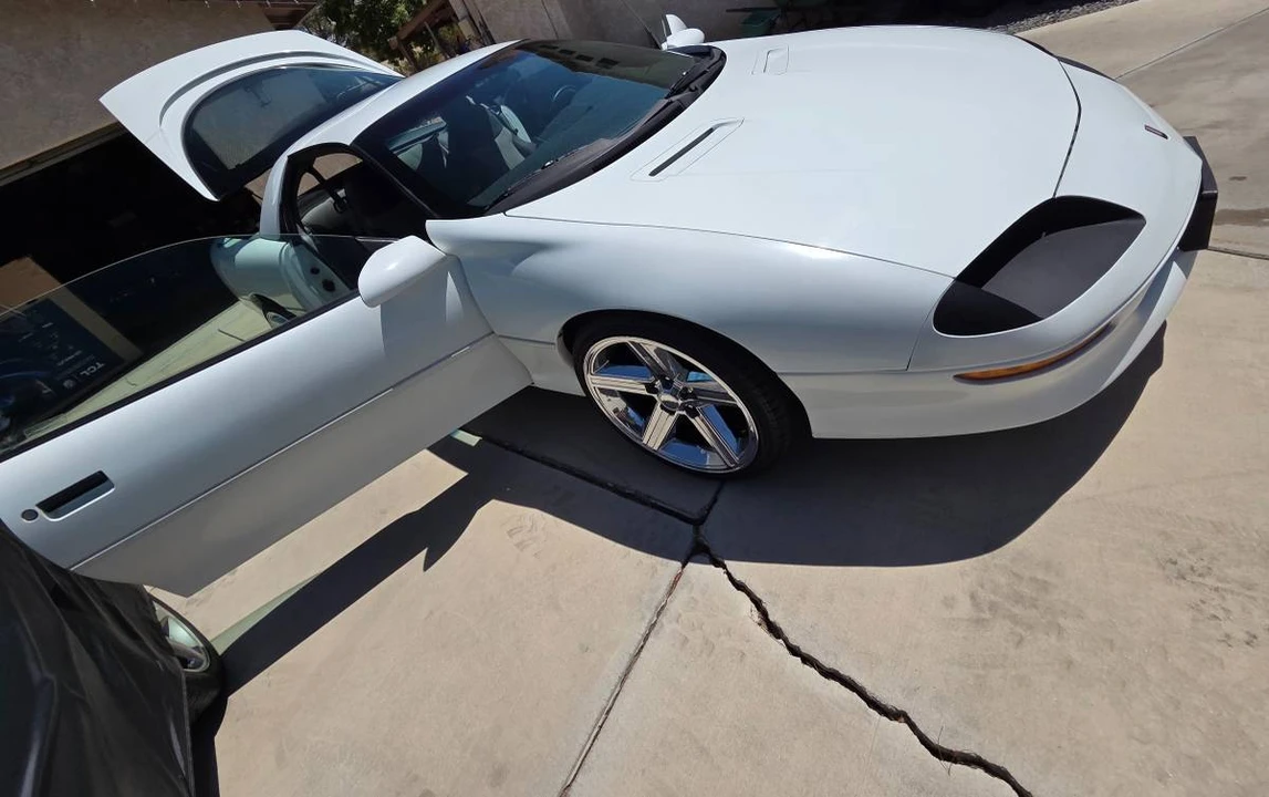 1995 Chevrolet Camaro 4th Gen - Image 5 of 15