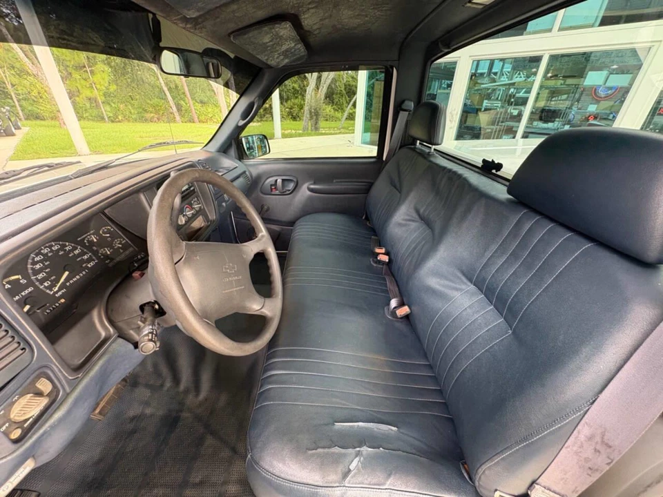 1995 Chevrolet C/K 4th Gen - Image 25 of 31