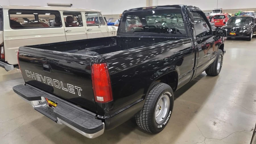 1995 Chevrolet C/K 4th Gen - Image 4 of 13