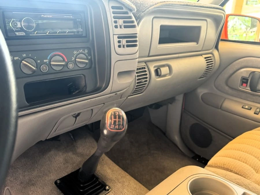 1995 Chevrolet C/K 4th Gen - Image 23 of 25