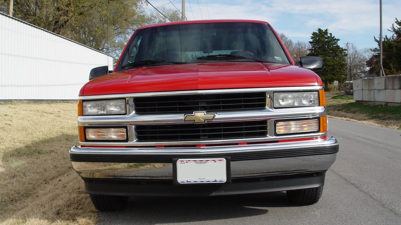 1995 Chevrolet C/K 4th Gen - Image 18 of 19