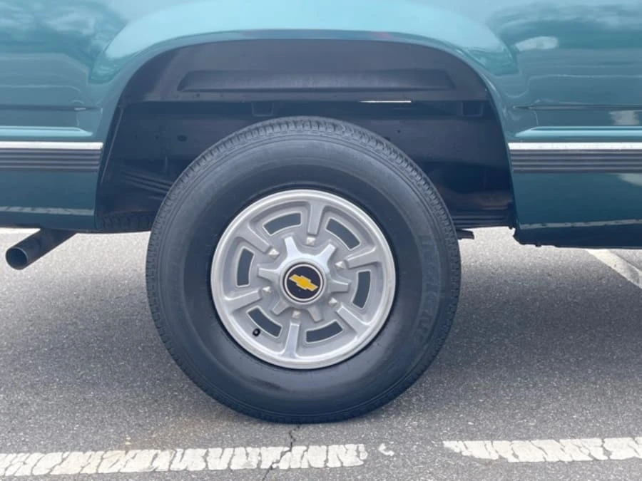 1995 Chevrolet C/K 4th Gen - Image 8 of 17
