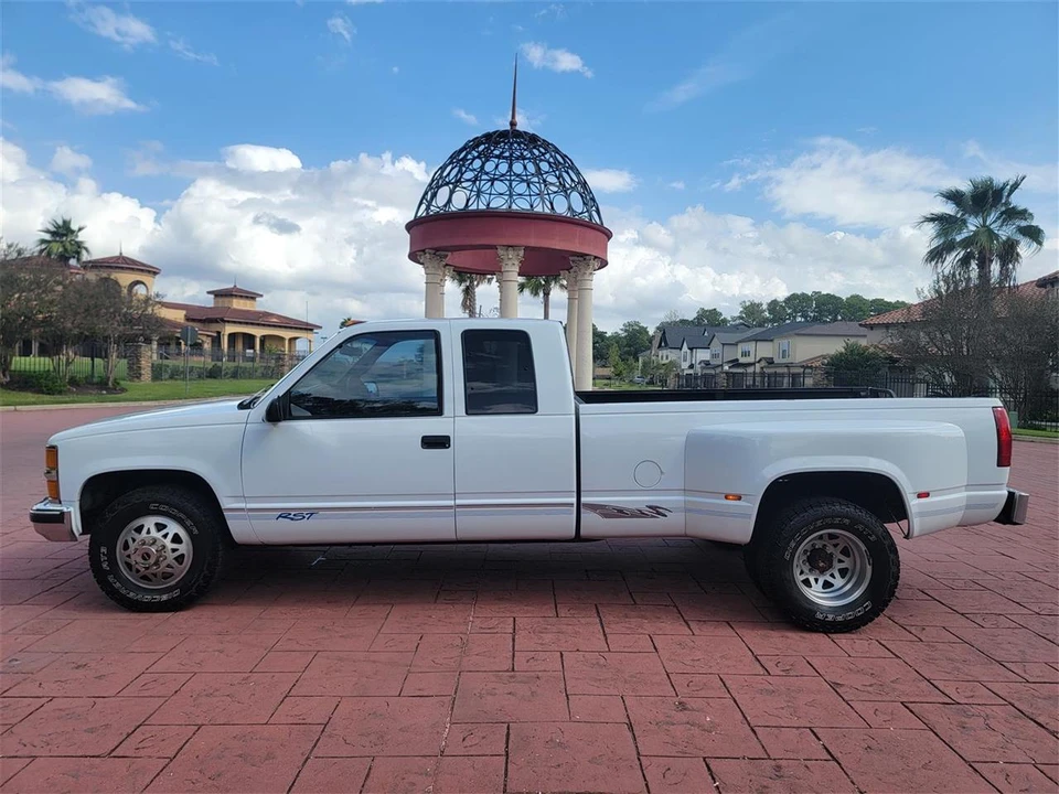 1995 Chevrolet C/K 4th Gen - Image 2 of 31