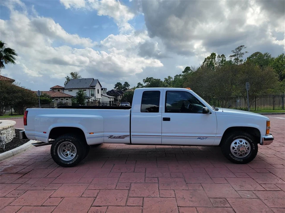 1995 Chevrolet C/K 4th Gen - Image 3 of 31