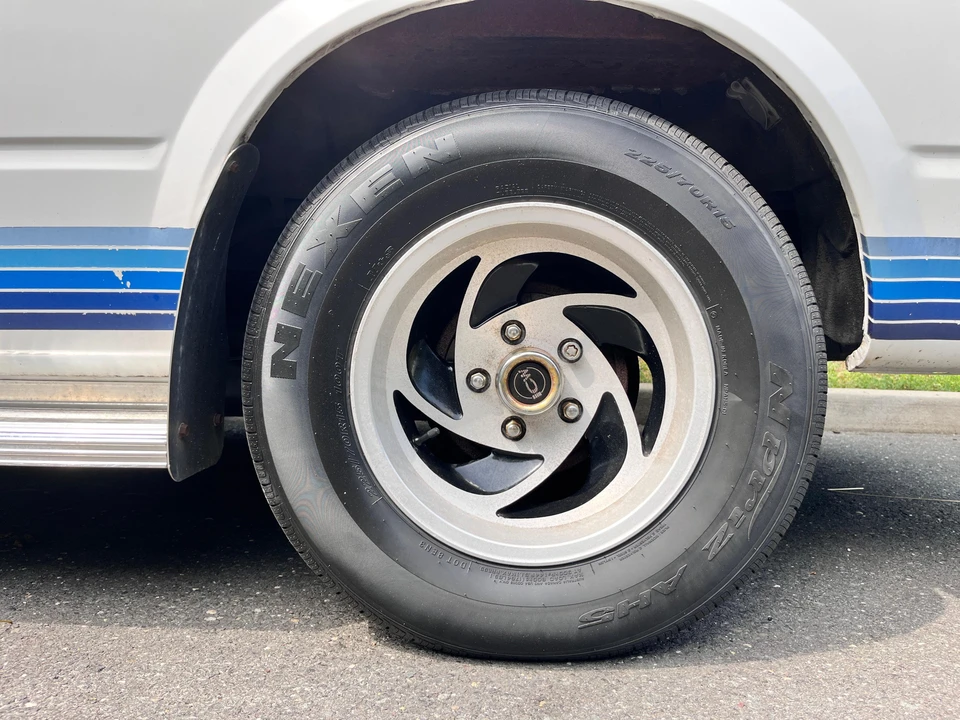 1995 Chevrolet Astro - Image 19 of 31