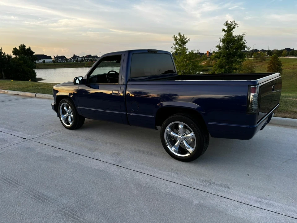 1995 Chevrolet C/K 4th Gen - Image 2 of 31