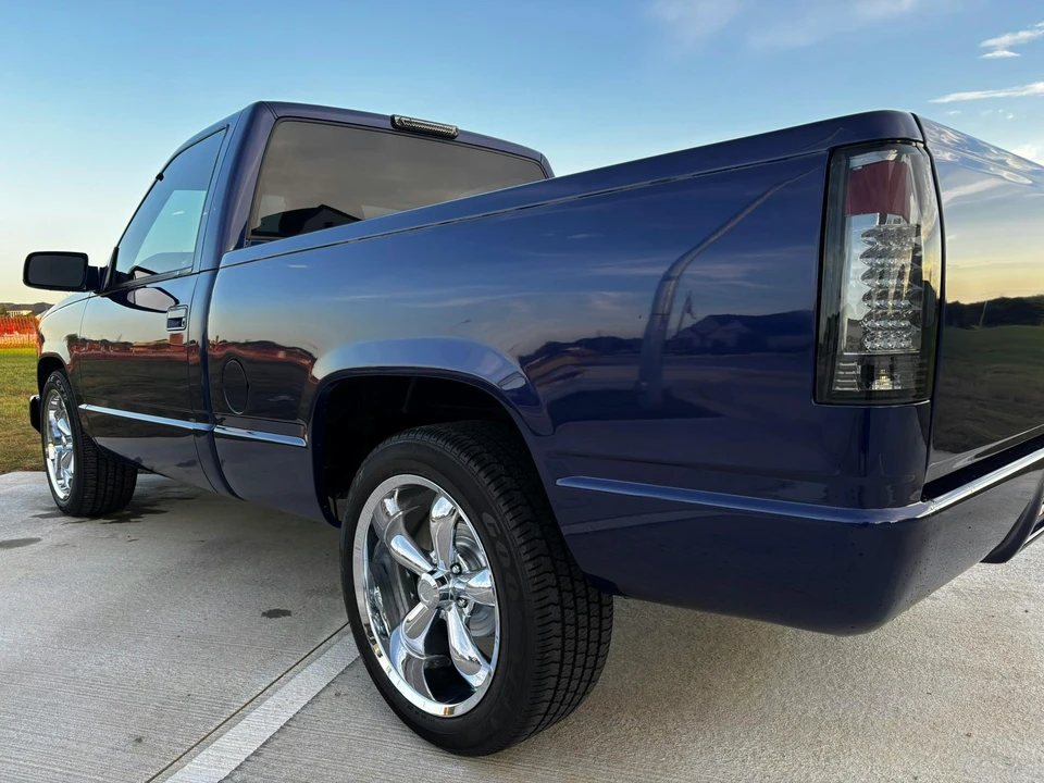 1995 Chevrolet C/K 4th Gen - Image 4 of 31