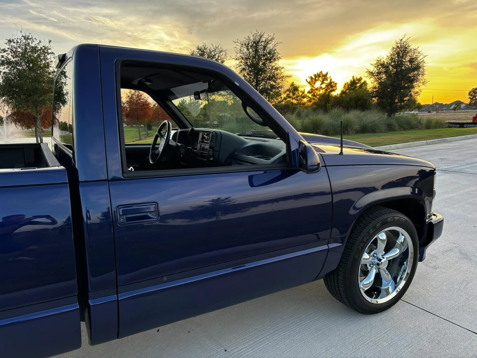 1995 Chevrolet C/K 4th Gen - Image 6 of 31