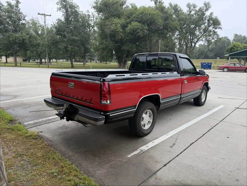 1995 Chevrolet C/K 4th Gen - Image 8 of 31