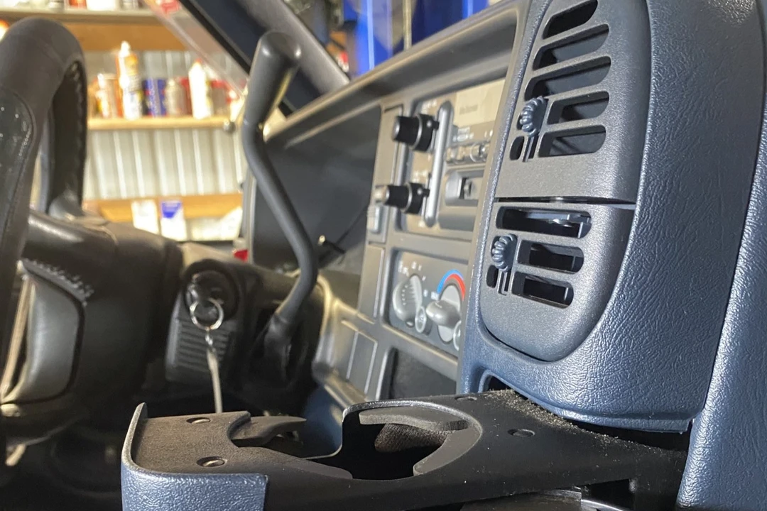 1995 Chevrolet C/K 4th Gen - Image 5 of 8