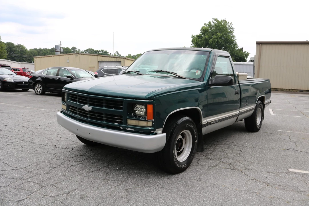 1995 Chevrolet C/K 4th Gen - Image 2 of 31
