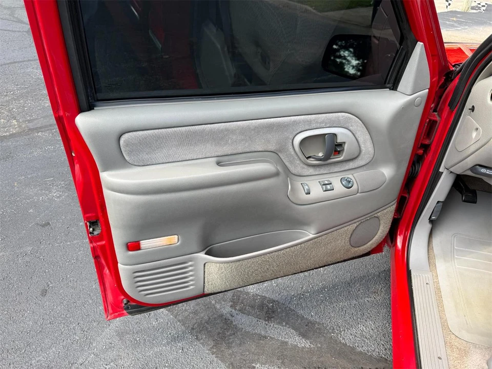 1995 Chevrolet C/K 4th Gen - Image 10 of 20