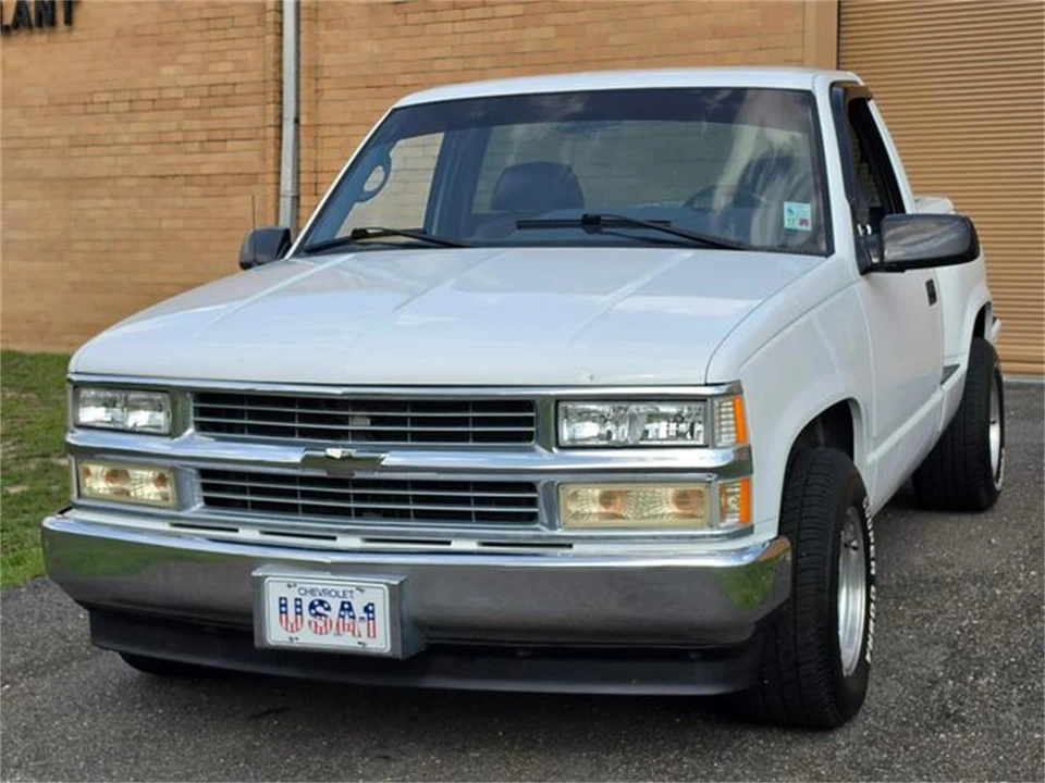 1995 Chevrolet C/K 4th Gen - Image 2 of 31