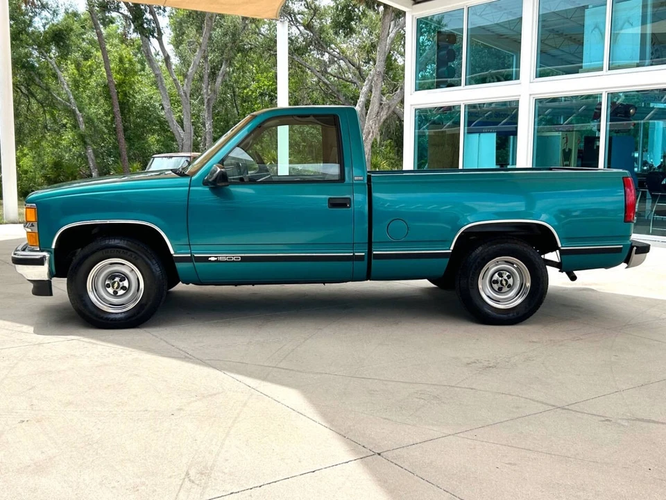 1995 Chevrolet C/K 4th Gen - Image 9 of 12