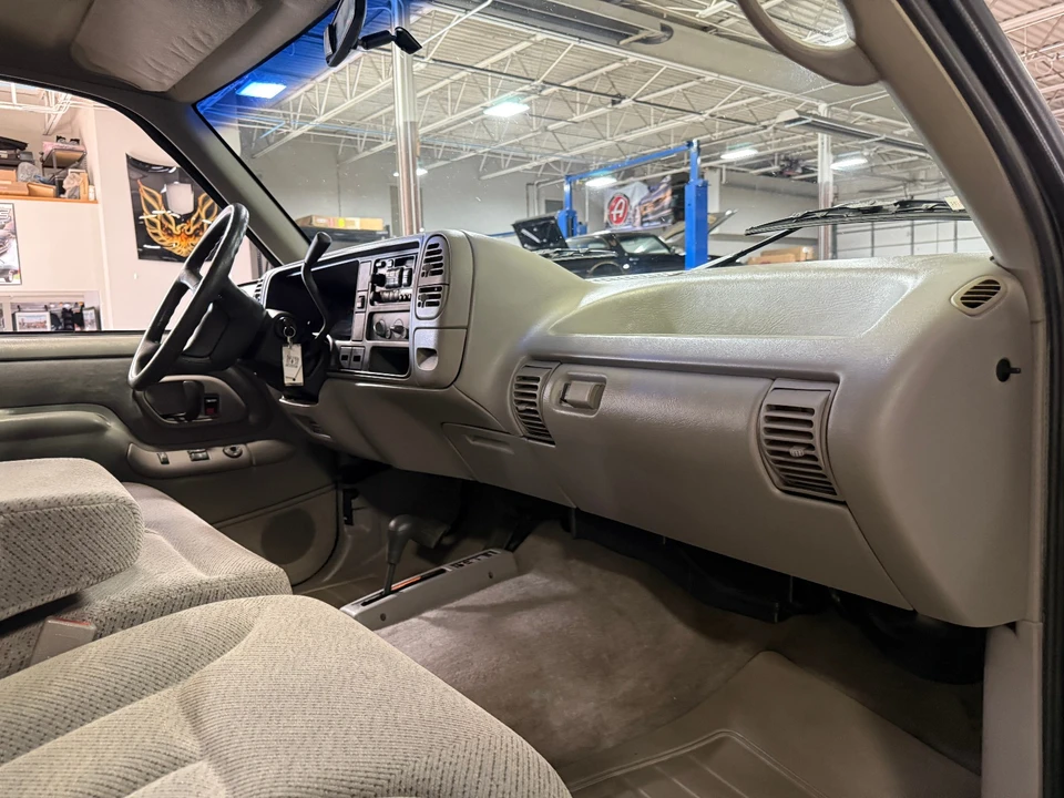 1995 Chevrolet C/K 4th Gen - Image 18 of 21