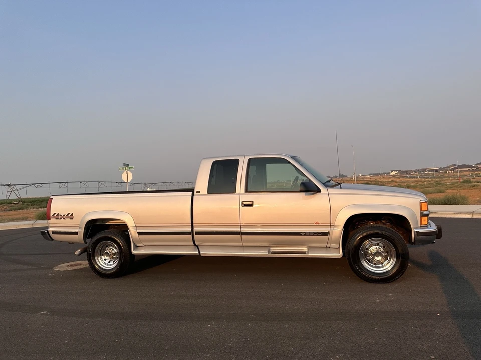 1995 Chevrolet C/K 4th Gen - Image 2 of 31