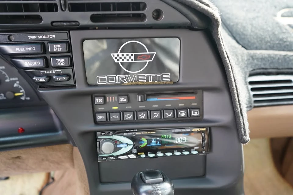 1995 Chevrolet Corvette C4 - Image 11 of 19