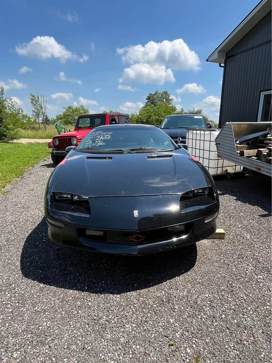 1995 Chevrolet Camaro 4th Gen - Image 2 of 9