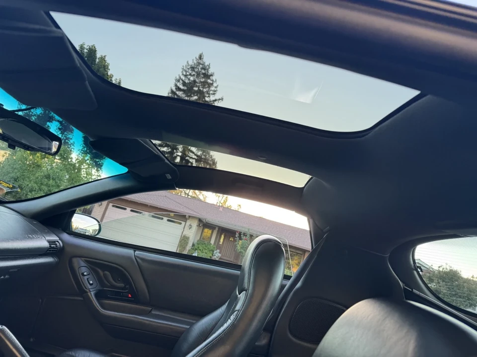 1995 Chevrolet Camaro 4th Gen - Image 16 of 17