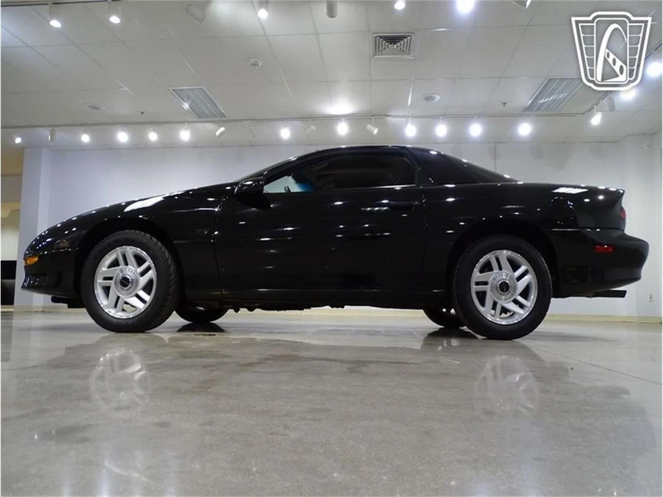 1995 Chevrolet Camaro 4th Gen - Image 8 of 31