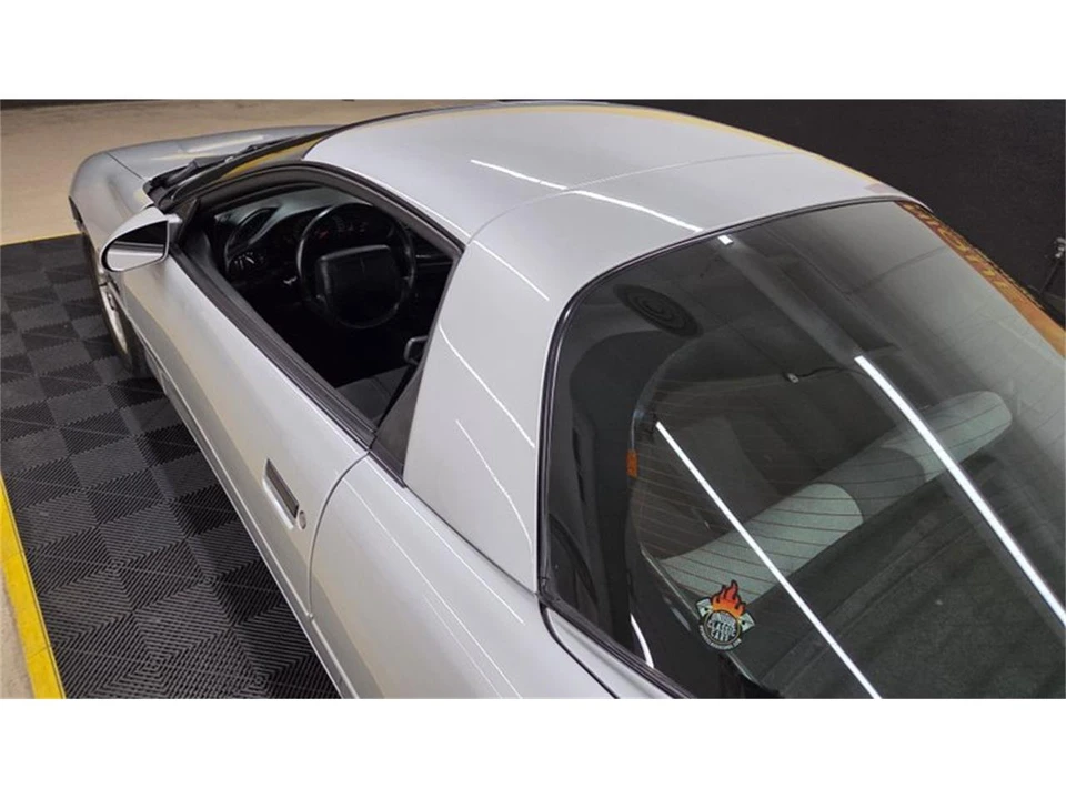 1995 Chevrolet Camaro 4th Gen - Image 16 of 31