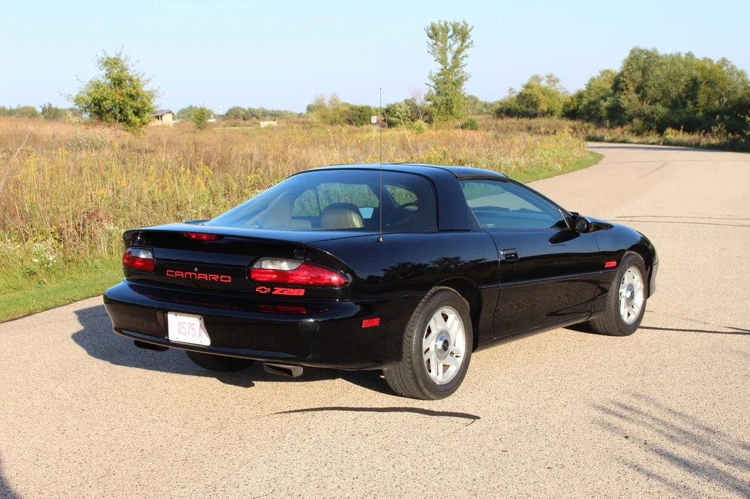 1995 Chevrolet Camaro 4th Gen - Image 3 of 21