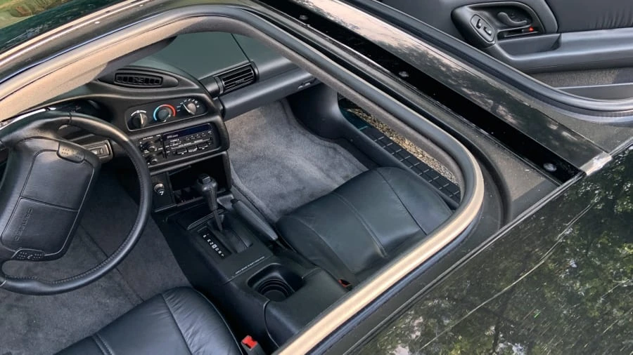 1995 Chevrolet Camaro 4th Gen - Image 8 of 31