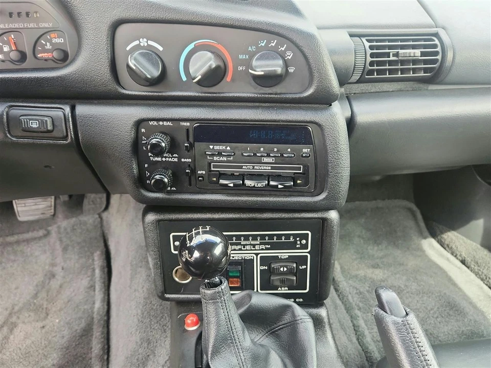 1995 Chevrolet Camaro 4th Gen - Image 23 of 31
