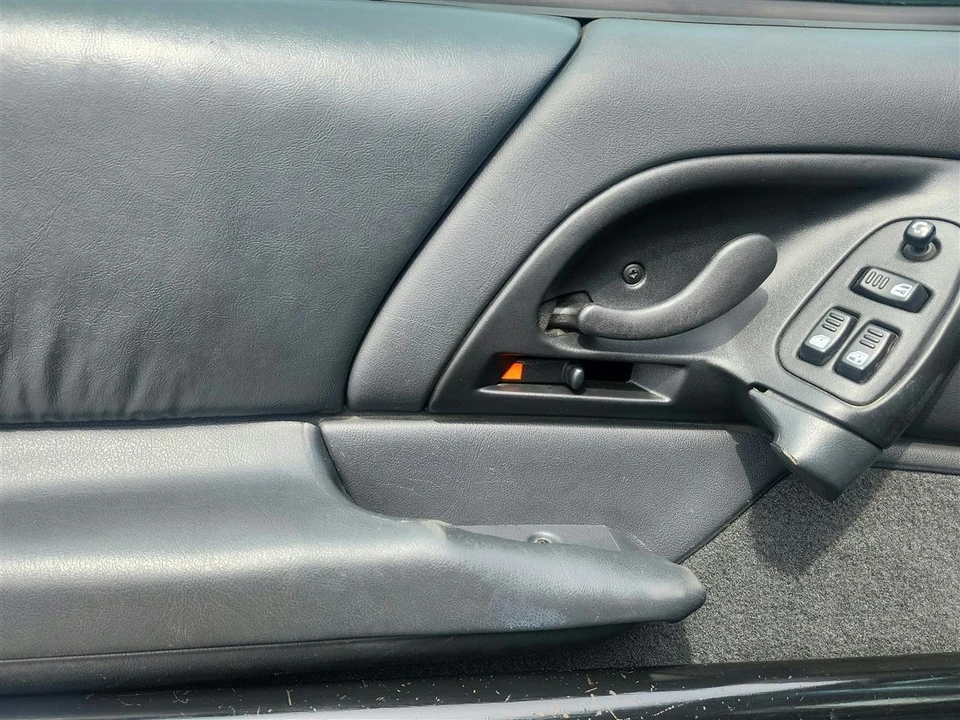 1995 Chevrolet Camaro 4th Gen - Image 25 of 31