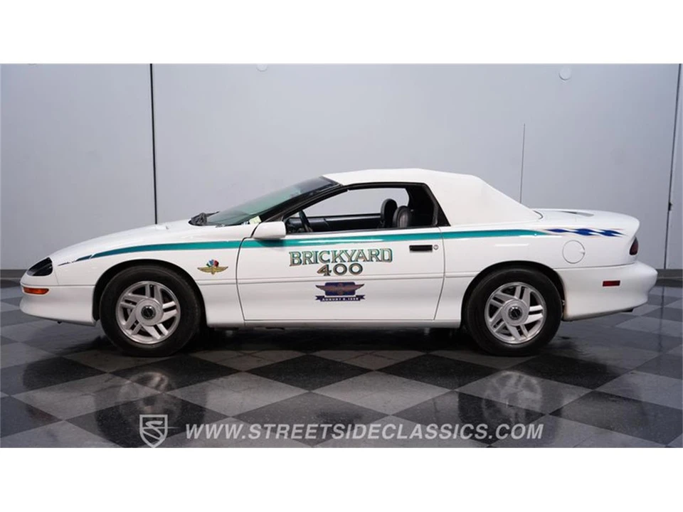 1995 Chevrolet Camaro 4th Gen - Image 2 of 31