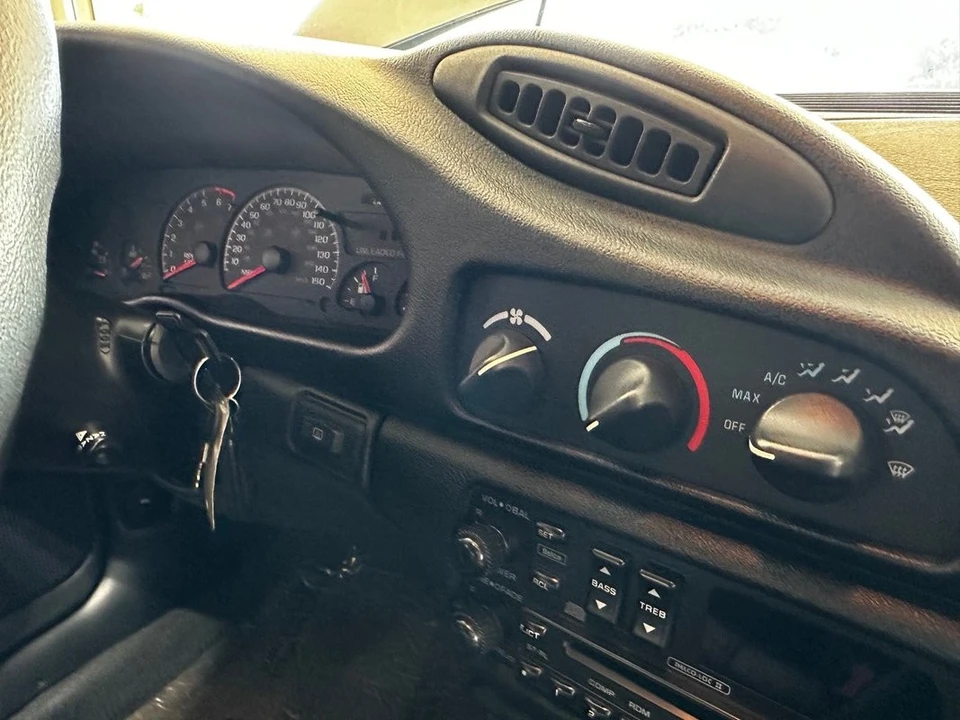 1995 Chevrolet Camaro 4th Gen - Image 27 of 31