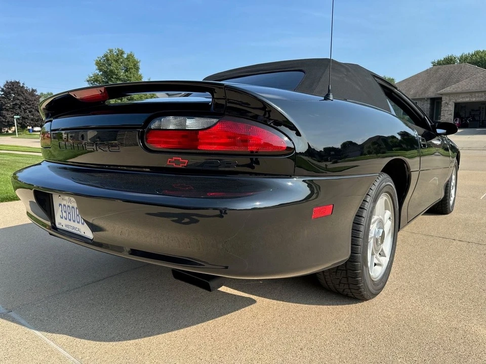 1995 Chevrolet Camaro 4th Gen - Image 10 of 31