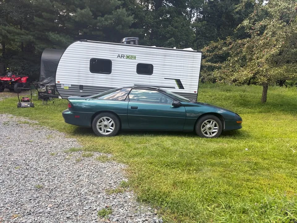 1995 Chevrolet Camaro 4th Gen - Image 2 of 9
