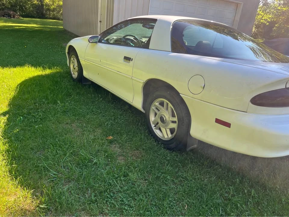 1995 Chevrolet Camaro 4th Gen - Image 2 of 6