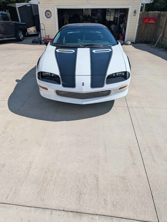 1995 Chevrolet Camaro 4th Gen - Image 2 of 6