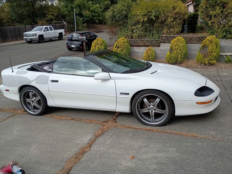 1995 Chevrolet Camaro 4th Gen - Image 2 of 7