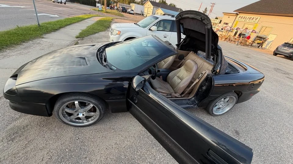 1995 Chevrolet Camaro 4th Gen - Image 4 of 12